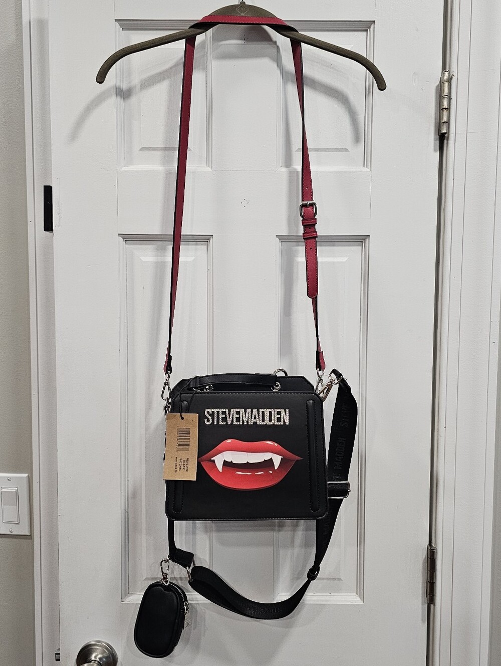 NWT Steve Madden Bevelyni Vampire Lips Crossbody Satchel Bag Black Red $108